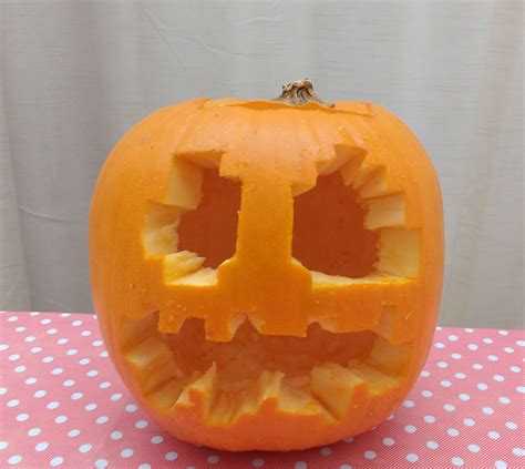 Minecraft Jack o Lantern Pumpkin with Pixel Art | Tech Age Kids ...