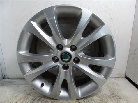 2012 SKODA SUPERB ALLOY WHEEL 5 stud 5 twinspoke design 7.5j x 17 et49 ...