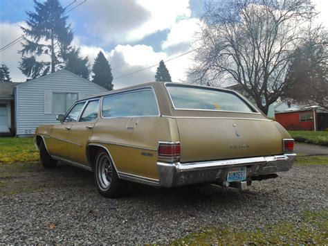 Seattle's Parked Cars: 1970 Buick Estate Wagon