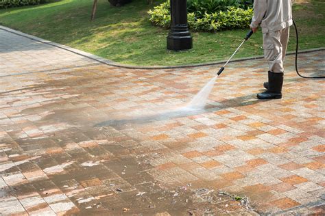 A Beginner's Guide On How To Pressure Wash A Driveway | Washh