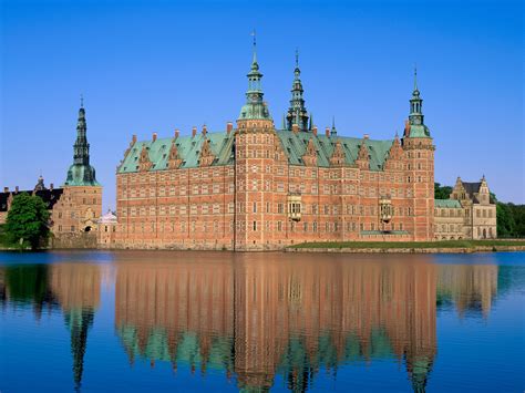 Frederiksborg Castle Hillerod Denmark picture, Frederiksborg Castle ...