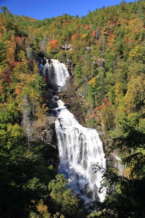 Top 10 Best Waterfalls in North Carolina & How To Visit Them - World of ...