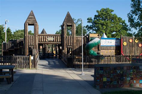 10 Great Parks and Playgrounds in the OKC Metro - MetroFamily Magazine