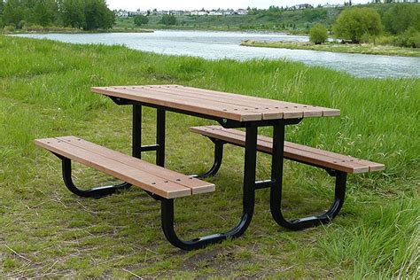 Series BR Picnic Tables | Custom Park & Leisure