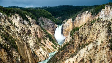 What the Land of Yellowstone National Park Can Teach Us | Condé Nast ...