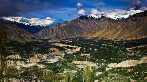 Hunza Valley: [Top 10] Tourists Attractions Where Time Stands Still