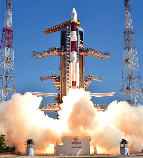 ISRO just single launched 104 satellites into space | GQ India | Get Smart