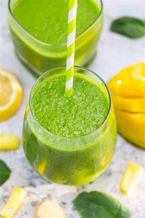 The Best Green Smoothie - An Easy Healthy Breakfast Recipe / Low Carb