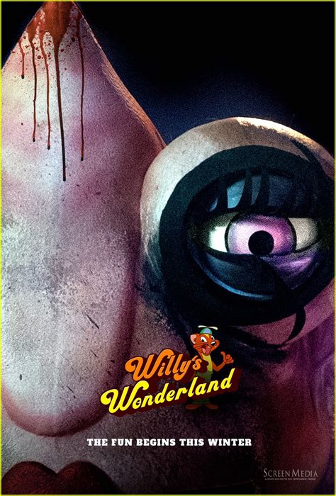 Nicolas Cage Battles Evil Animatronics in 'Willy's Wonderland' Trailer ...