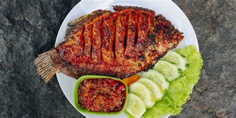 Resep Ikan Bawal Bakar, Sup Ayam Pedas, dan Es Soda Gembira ...