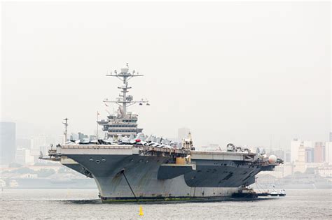 Uss George Washington Aircraft Carrier Stock Photo - Download Image Now ...