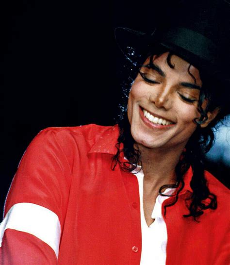 11 Photos of Michael Jackson Prove that He had Most Beautiful Smile ...