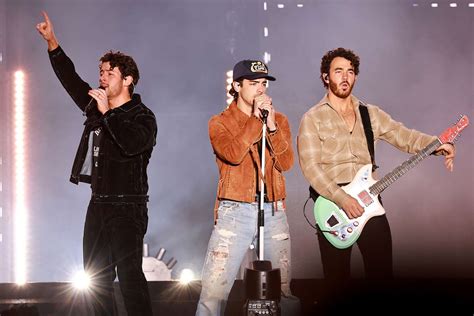 Nick Jonas Falls into a Hole Onstage During Jonas Brothers Concert