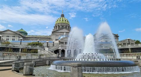 Touring the Beautiful Pennsylvania State Capitol Building - Becky Exploring