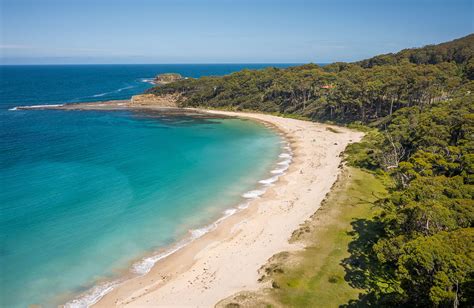 Depot Beach cabins | Map | NSW National Parks