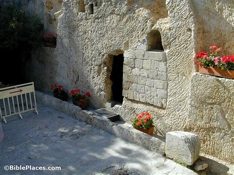 Garden Tomb (BiblePlaces.com)