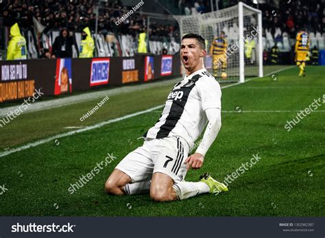 Cristiano Ronaldo Juventus Trademark Celebration Serie A 2019 Images ...