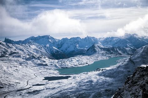 NATURA E PAESAGGI: LAGO BIANCO (SVIZZERA)