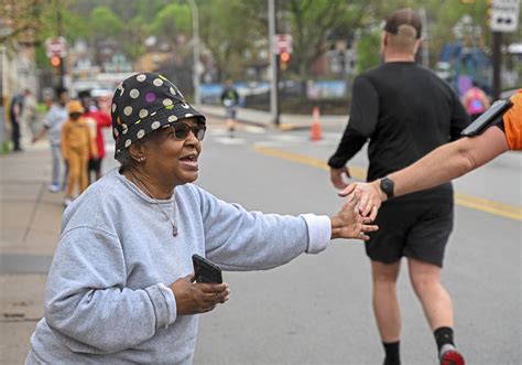 'That’s Pittsburgh': Neighborhoods turn out to support marathon's ...