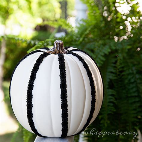 Black & White Halloween Pumpkins for The Great Pumpkin Challenge