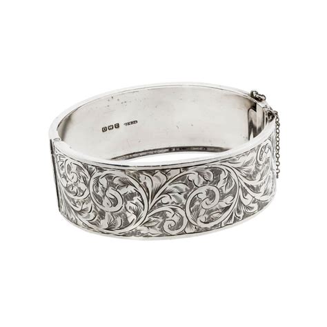 Antique silver bangle bracelet | Sugar et Cie