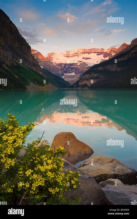 Lake Louise at Sunrise, Banff National Park, Alberta, Canada Stock ...