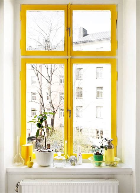 Interiors With Bright Painted Window Frames | Apartment Therapy