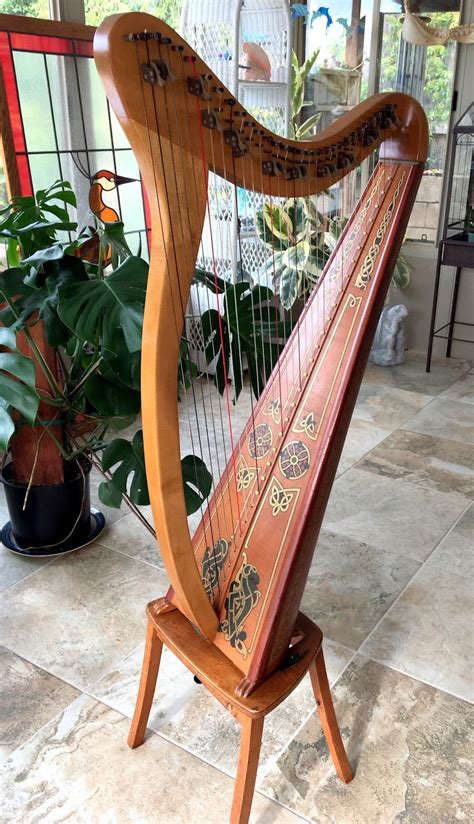 HARP IN LA HARP INFO #2: CLARK IRISH HARP STYLE A #2310 (31)