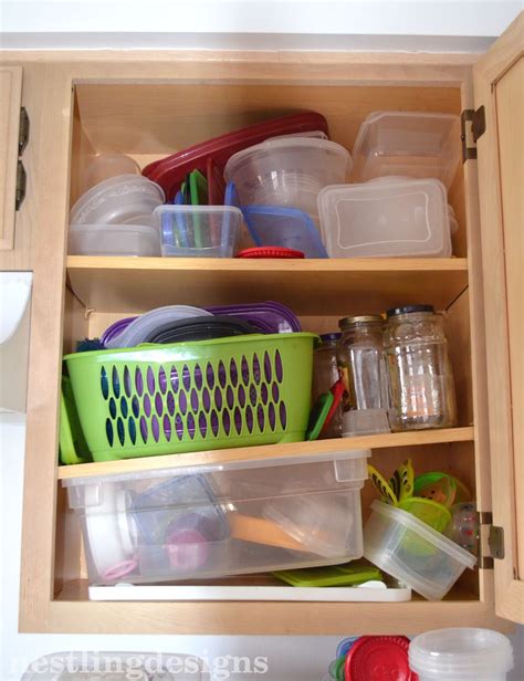 Nestling: Kitchen Organization :: Tupperware Storage