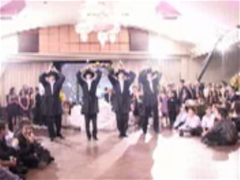 Jewish traditional dancing video. Bottle dancers USA from New York