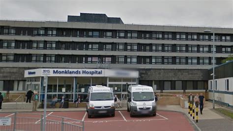 Consultants' warning after Monklands Hospital promises 'broken' - BBC News