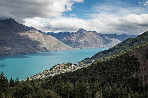 Lake Wakatipu as seen from the Ben Lomond Trail, Queenstown New Zealand ...