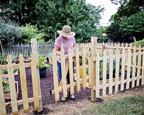 How To Build A Gate For A Picket Fence - Encycloall