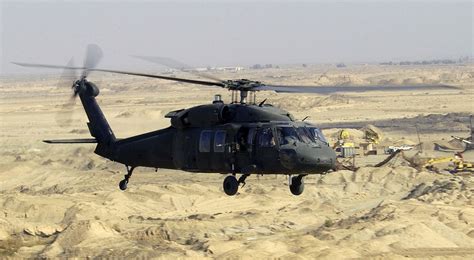 Sikorsky UH-60 Black Hawk — Wikipédia