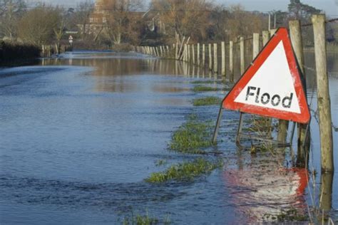 UK: Over 314,000 homes better protected due to flood protection work ...