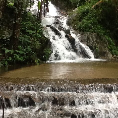 Mae Kampong Waterfall - 10 visitors