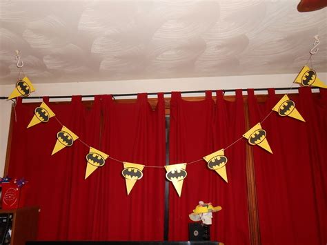 Batman Party Banner · How To Make Bunting · How To by fetisha