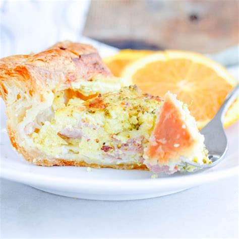 Quick and Easy to Make Puff Pastry Quiche - MomSkoop