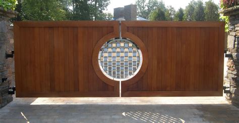 Simple Gate Design For Small House: 15 Best Front Gate Ideas | Puertas ...