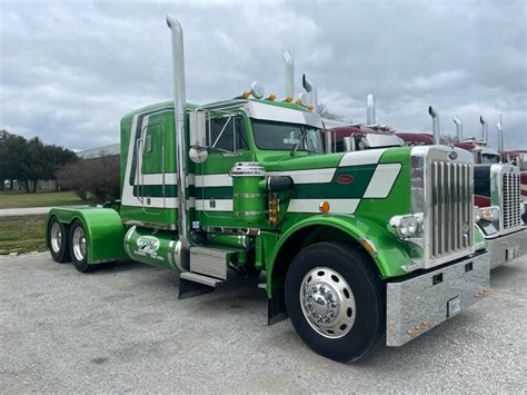 Peterbilt 359 Exhaust Kits | Lincoln Chrome