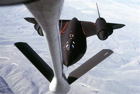 The SR-71 Was America's First Stealth Spy Plane. But Keeping Her A ...