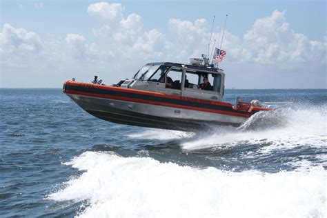 Coast Guard rescue a crashed pilot in Tampa Bay