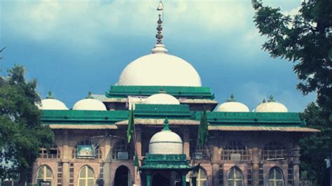 Top 10 Famous Mosques in India