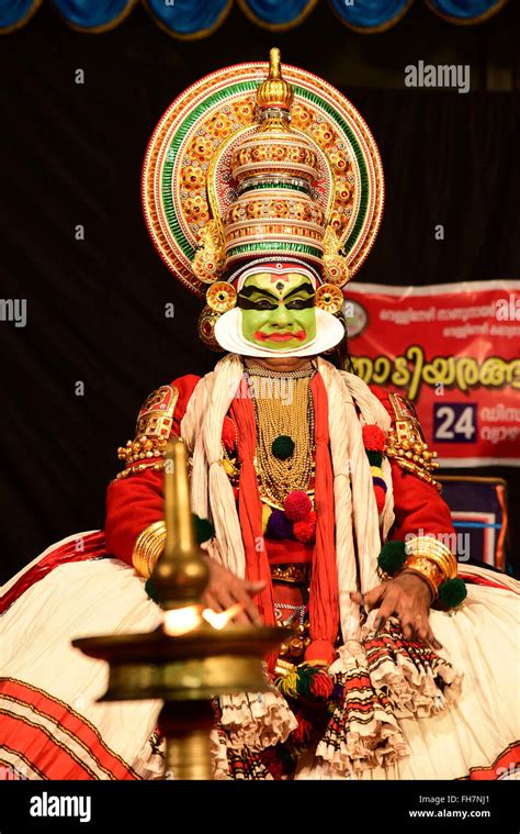 Kathakali costumes hi-res stock photography and images - Alamy