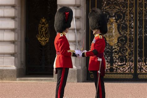 Buckingham Palace sees first new changing of the guard for King Charles ...