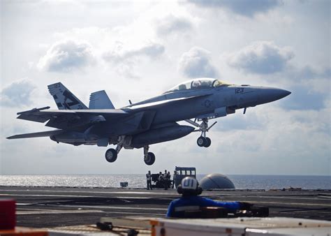 New Navy Tech Makes It Easy to Land on a Carrier. Yes, Easy | WIRED