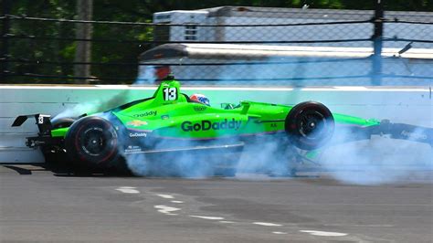 Danica Patrick crashes out of Indianapolis 500, her final race - ESPN