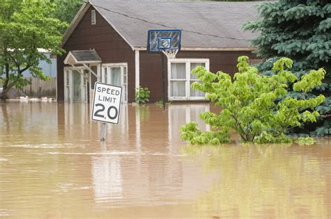 How to handle flood damage after a hurricane if you're uninsured ...