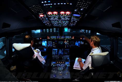 √ Interior Cockpit Airbus Beluga - Popular Century