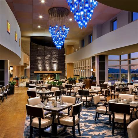 Globe @ YVR - Fairmont Vancouver Airport Restaurant - Richmond, BC ...